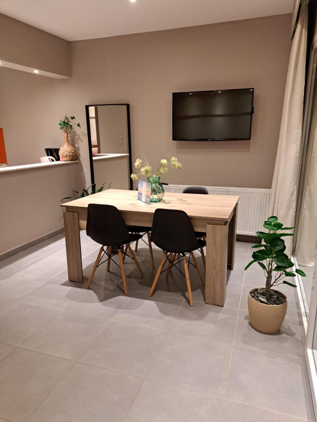 Guest House Del Mar Nea Iraklitsa エクステリア 写真
